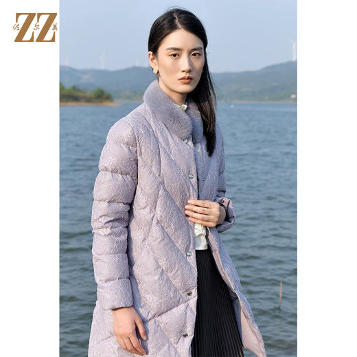 佐尔美2021秋冬新款 绣花水貂毛领羽绒服女E14YM19 商品图4