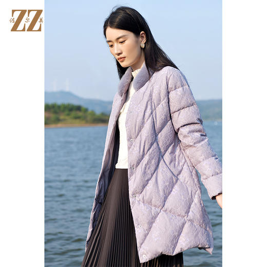 佐尔美2021秋冬新款 绣花水貂毛领羽绒服女E14YM19 商品图2