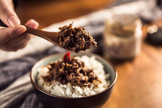 【新组合：原味+辣味】所有人都喜欢的内蒙大块牛肉酱138g*4瓶下饭神器每瓶60g以上鲜牛肉原味/辣味觅食 商品图8