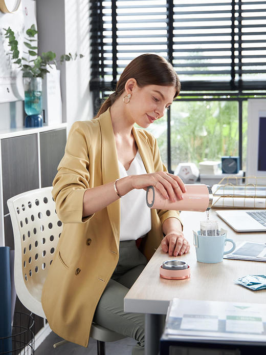 摩飞烧水杯电热水杯小型便携式旅行加热杯办公室水杯桌面保温杯MR6060觅食 商品图8