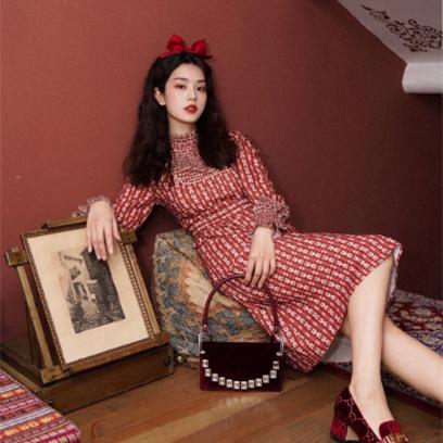 特价秒杀 APEDE MOD丝绒手提包  .潮快闪[福利品] 商品图0