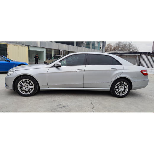 奔驰 E 300 L 优雅型 【长租-北京】 商品图3