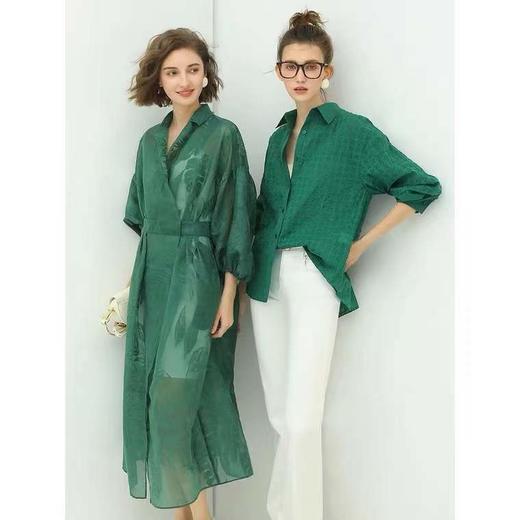 COCOBELLA清新复古内敛提花重工刺绣微透视长款连衣裙DS1259 商品图1