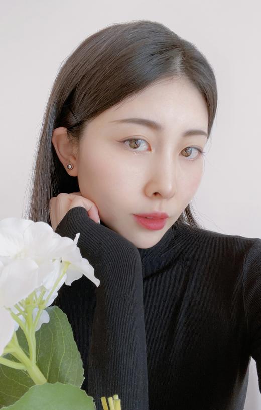 【618私藏专场】JULEEJULEE茱俪 6.5-7mmAkoya银灰蓝色晕珍珠耳钉 商品图3