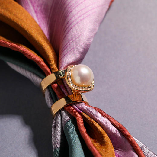 甄珠贝 一粒天然珍珠 银杏叶珍珠 丝巾扣 淡水珠面无暇亮度好 商品图0