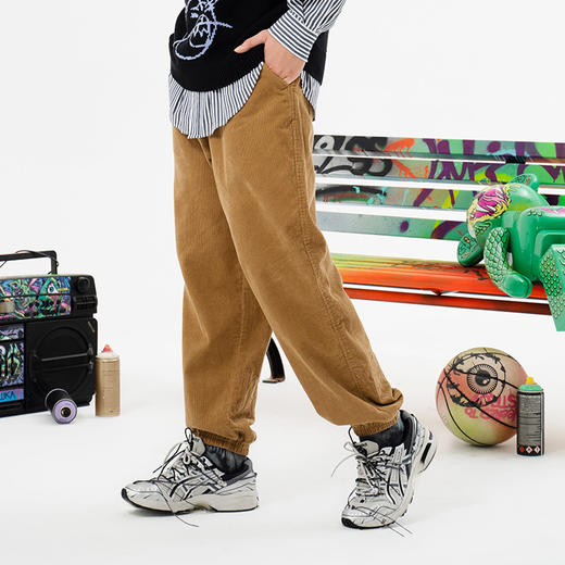 MISHKA2022春夏新品 KA爷涂鸦熊灯芯绒直筒收脚休闲裤M21100804M83 商品图1