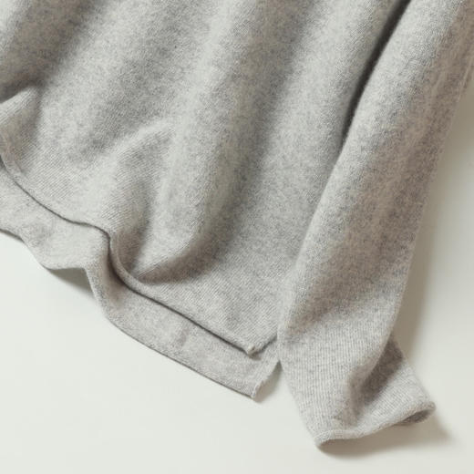 藏肉显瘦| 慵懒舒适小船领长短片纯色羊绒上衣 商品图2