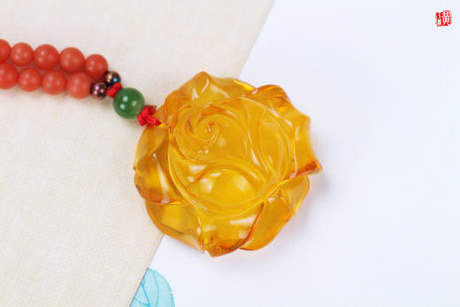 [ 福花 ]  金珀牡丹花吊坠 商品图1