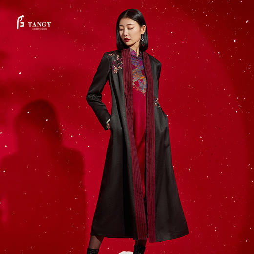 TANGY Collection/天意精品秋冬新品线迹刺绣撞色拼接国风刺绣莨绸长外套 商品图0