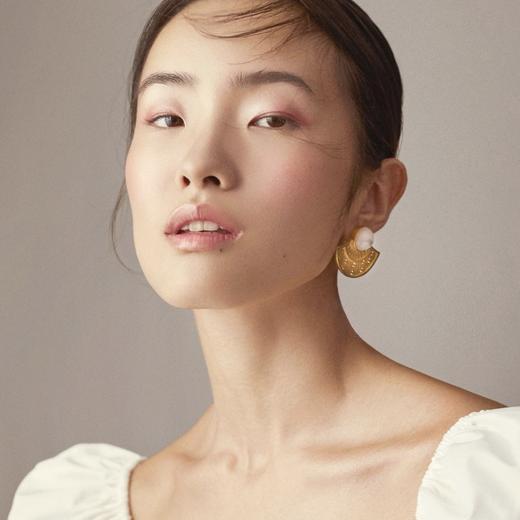 北京仓｜Jude Benhalim-Mezza Sol-扇形 镂空 耳环（白色）［埃及设计师］ 商品图3