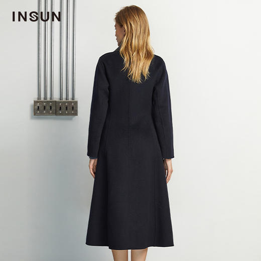 INSUN恩裳新品长款藏蓝大衣9c31580066 商品图3