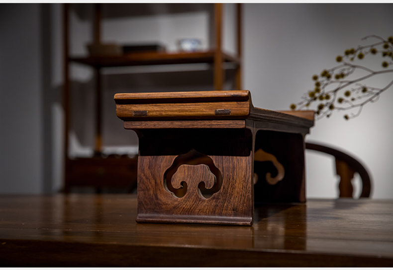 清 红木透雕云纹翘头案中案摆件