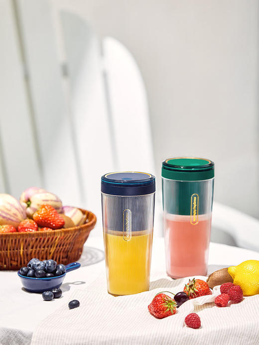 摩飞榨汁杯充电迷你果汁杯小型便携式果汁家用水果榨汁MR9800 商品图2