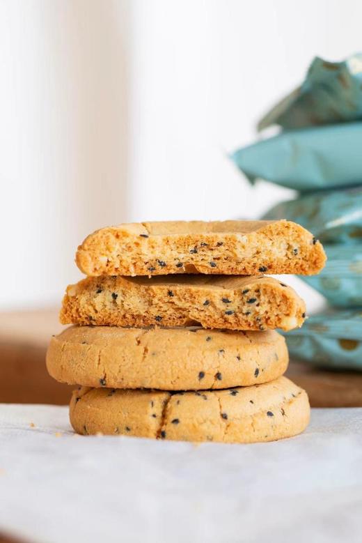 【制酥世家丨黄老五半糖桃酥】半糖桃酥延续经典非物质文化遗产结合现代工艺降糖降脂不添加防腐剂酥脆香浓多种口味更好吃更健康原味380g+椒盐味380g 商品图0