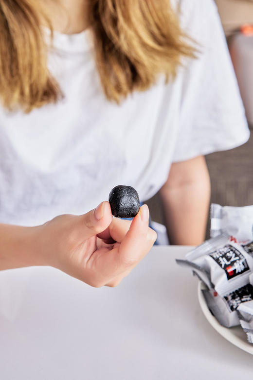 （新包装）古法手工黑芝麻蜜丸300g/盒*2盒崖蜜调制养生美食【7天左右发货】 商品图5