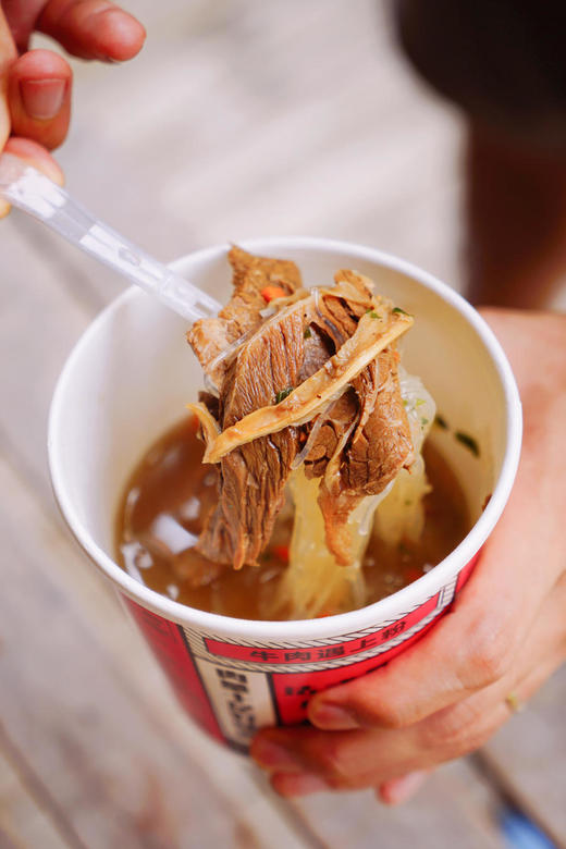 【肉超多！】草原汇香香草牛肉粉牛肉大块饱满！粉丝细腻4桶装 商品图3