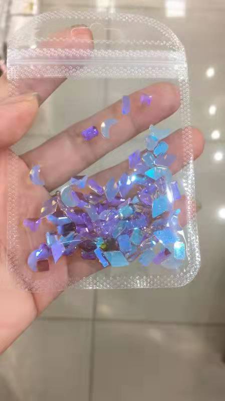 美甲冰透极光钻异形平底混合水晶钻网红爆款2022新款指甲装饰饰品（一包100颗左右） 商品图0