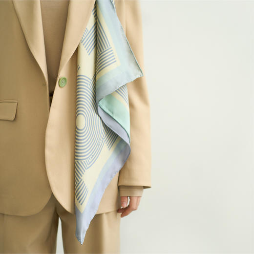 见南花x双成记 花砖印花真丝双面中方巾100%桑蚕丝 企业定制礼品 商品图4