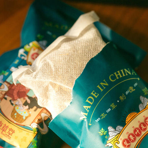 康草堂艾草叶足浴包|12种材料合理配比、真材实料、无纺布内包，隔渣防漏耐高温，抗挤压，久泡不破、汤色自然透亮、助你缓解疲劳、暖宫驱寒、睡个好觉 商品图4