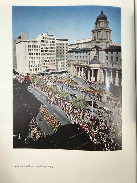 约翰内斯堡城市传奇故事集 数百幅插图 精装16开 商品图5