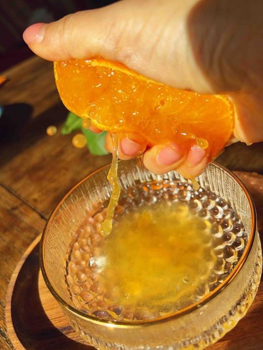 【顶级爱媛只有不到1%的人能吃得到】可以“吸”着吃的橙子皮薄肉厚甜蜜爆汁满满维C精选大果橙意满满5斤装只做核心产区树上熟的一级果甜度不够13坚决不摘 商品图1