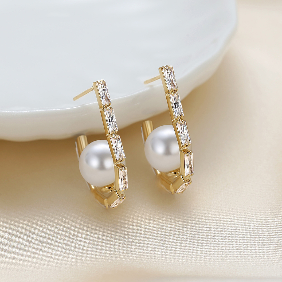 Winy宇宙闪烁耳钉送女友闺蜜节日生日礼物