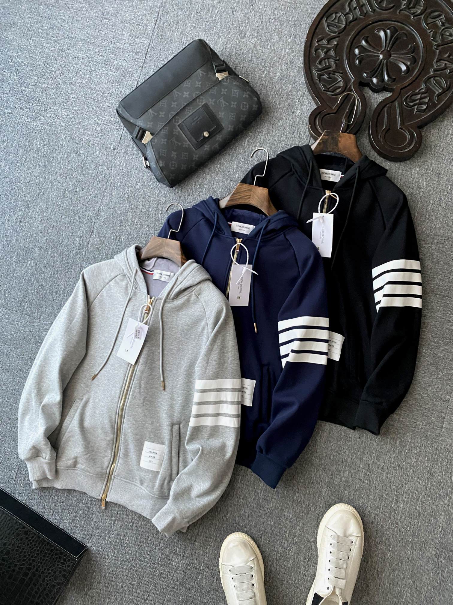 点此购买 tb男女拉链加绒加厚水貂绒外套 kp 210229