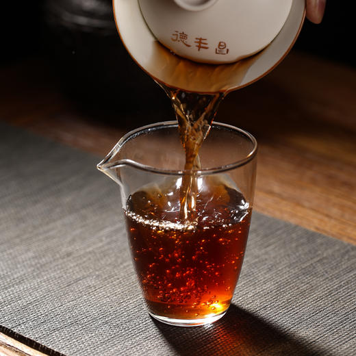 德丰昌生肖饼【牛年·熟茶】2020年普洱熟茶357克/饼 商品图5