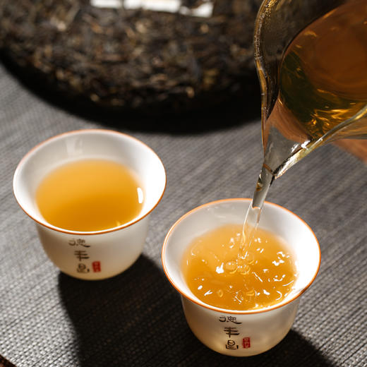 德丰昌生肖饼【牛年·生茶】2020年普洱生茶357克/饼 商品图5