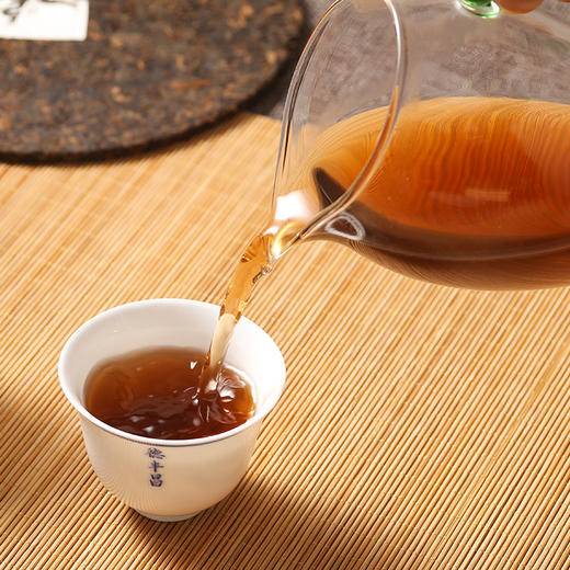 德丰昌手撕薄饼【冰岛醇韵】 普洱茶熟茶茶饼盒装250g 商品图4