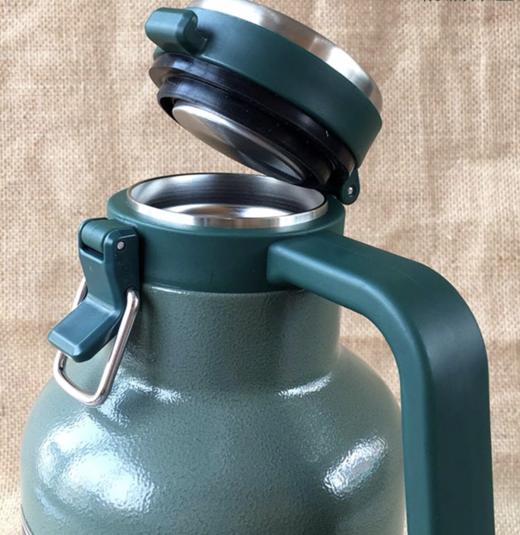 Stanley 经典系列不锈钢真空保温啤酒壶1.9升-绿色 商品图1