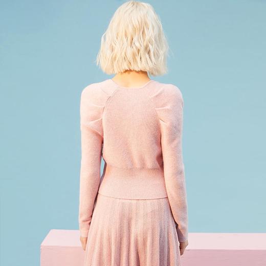 时尚美背羊绒女衫 商品图1