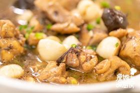 黑蒜蒜头鸡汤