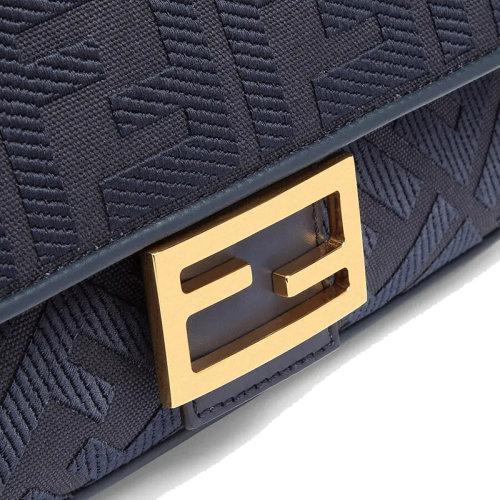 【包税】FENDI/芬迪 21秋冬新款BAGUETTE系列 女士中号深蓝色帆布老花印花磁扣翻盖开合斜跨单肩手提包8BR600AC9OF19PO 商品图1