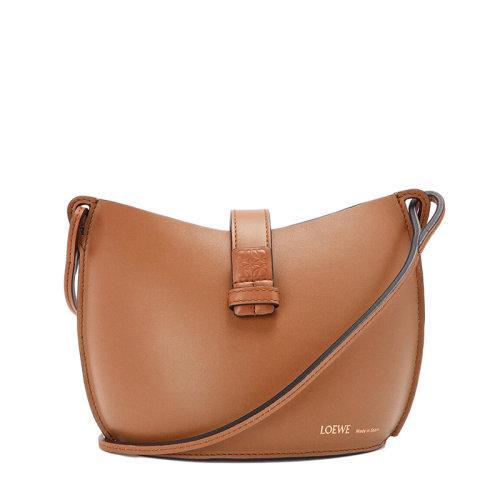 【包税】LOEWE/罗意威 21秋冬新款Moulded Bucket系列 女士棕褐色小牛皮斜挎单肩水桶包0010650901 商品图0