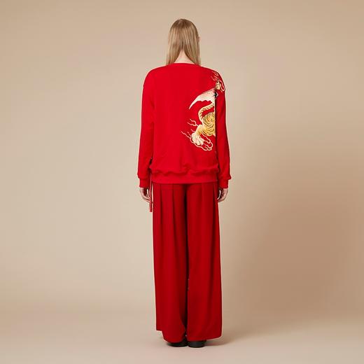 如虎添翼大红绣花卫衣 商品图3