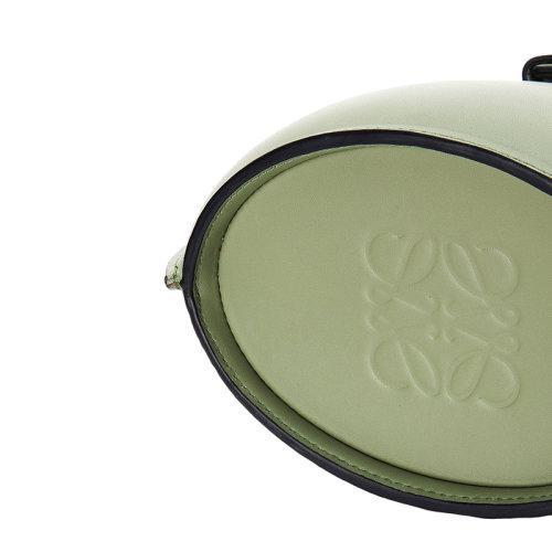【包税】LOEWE/罗意威 21秋冬新款Moulded Bucket系列 女士迷迭香色小牛皮斜挎单肩水桶包0010650919 商品图4