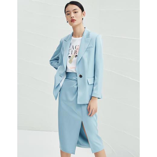 EITIE爱特爱春季新款高腰开叉时尚设计感纯色通勤显瘦半身裙A2206915 商品图2