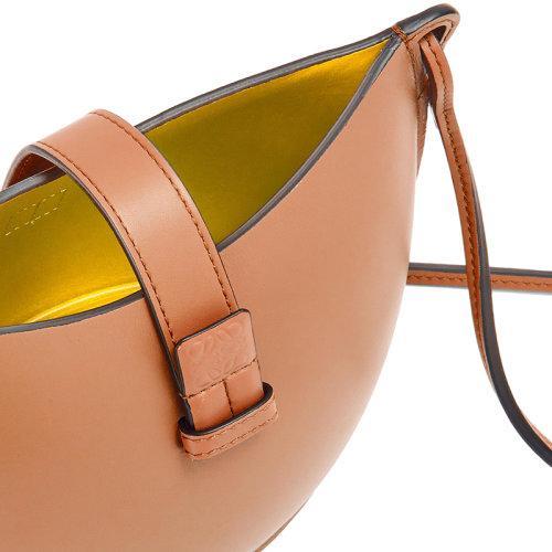 【包税】LOEWE/罗意威 21秋冬新款Moulded Bucket系列 女士棕褐色小牛皮斜挎单肩水桶包0010650901 商品图4