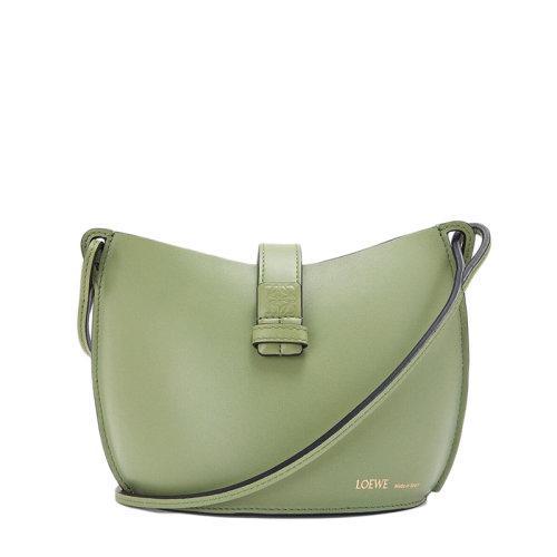 【包税】LOEWE/罗意威 21秋冬新款Moulded Bucket系列 女士迷迭香色小牛皮斜挎单肩水桶包0010650919 商品图0