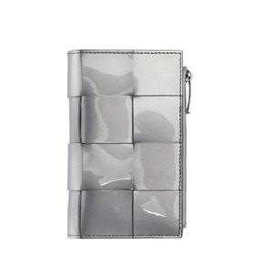 【包税】Bottega Veneta/葆蝶家 新款 女士银色Intreccio漆面牛皮革双折拉链钱包667130V1GQ28103