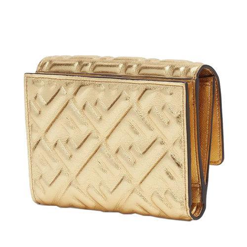 【包税】FENDI/芬迪 21秋冬新款 女士金色皮革老花压纹带翻盖开合FF磁性纽扣钱包8M0419AAF2F171Q 商品图3
