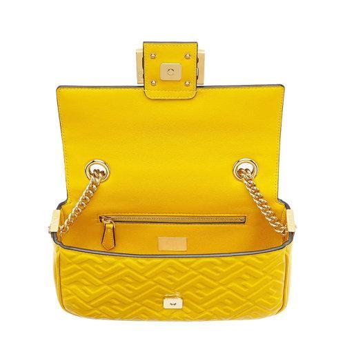 【包税】FENDI/芬迪 21秋冬新款Baguette系列 女士中号黄色羔羊皮3D纹理老花图案翻盖磁扣开合配链条肩带手提斜跨单肩包8BR793AH9CF1E8V 商品图1