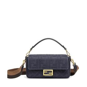 【包税】FENDI/芬迪 21秋冬新款BAGUETTE系列 女士中号深蓝色帆布老花印花磁扣翻盖开合斜跨单肩手提包8BR600AC9OF19PO