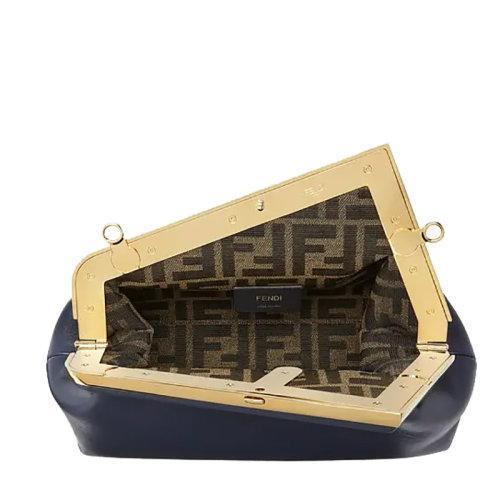 【包税】FENDI/芬迪 21秋冬新款FIRST系列 女士小号深蓝色小羊皮附可拆卸肩带F金属搭扣手拿包单肩斜跨包8BP129ABVEF0J27 商品图1