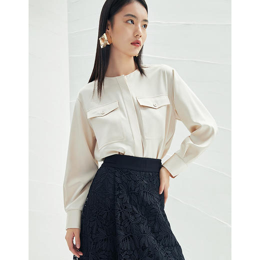 EITIE爱特爱春季新款圆领直筒衬衫时尚宽松通勤百搭显瘦上衣A2213903 商品图2