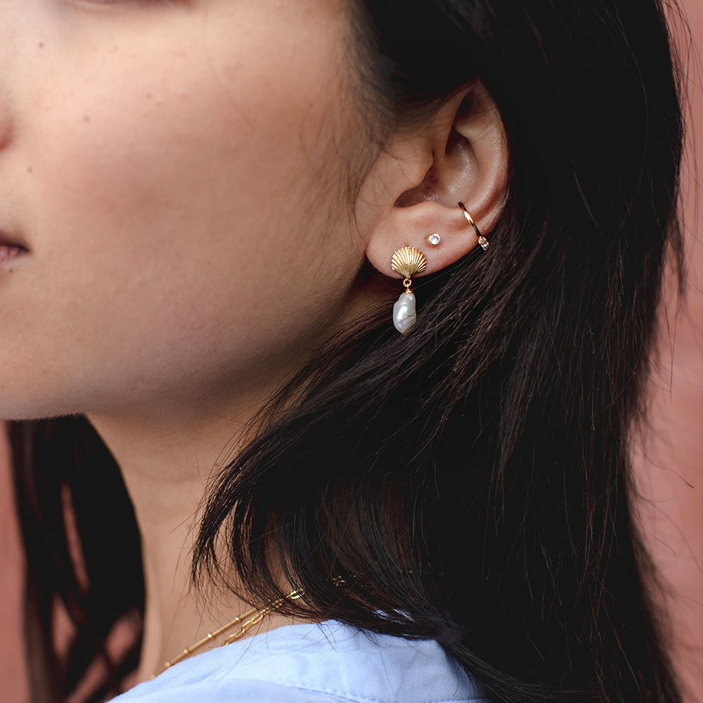 北京仓｜EDGE OF EMBER-Ocean Shell-巴洛克珍珠 耳环［英国设计师］