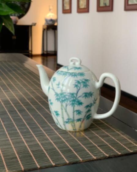 涂杏花：青花斗彩竹节纹美人肩壶 商品图0