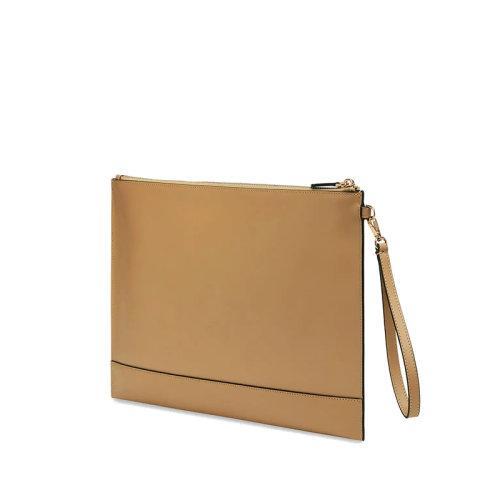 【包税】FENDI/芬迪 2021秋冬新款 女士大号浅棕色小牛皮热印徽标拉链封口金色饰面金属配饰可拆卸腕带手拿包8N0178AC9LF15KR 商品图1