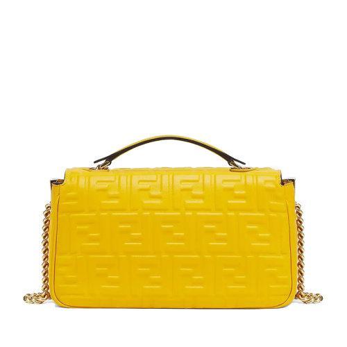 【包税】FENDI/芬迪 21秋冬新款Baguette系列 女士中号黄色羔羊皮3D纹理老花图案翻盖磁扣开合配链条肩带手提斜跨单肩包8BR793AH9CF1E8V 商品图2